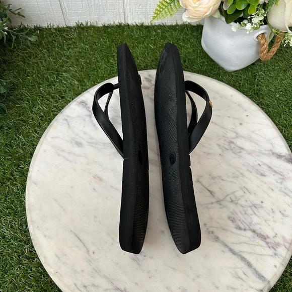 Tory Burch Black Minimalist Flip Flop Sandals women size 10 preowned - Picture 8 of 13